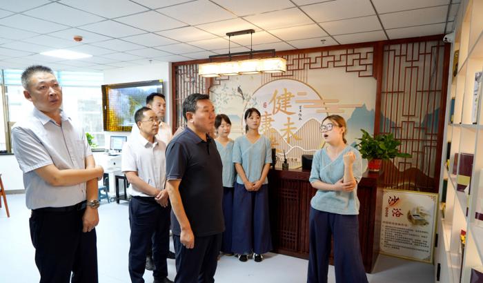 马越垠深入陇林生态康养中心检查指导