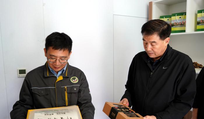 刘天波带队赴省小陇山林业保护中心现场办理省政协0776号提案