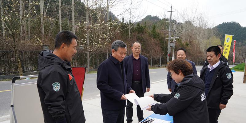 马越垠调研督查森林防灭火工作